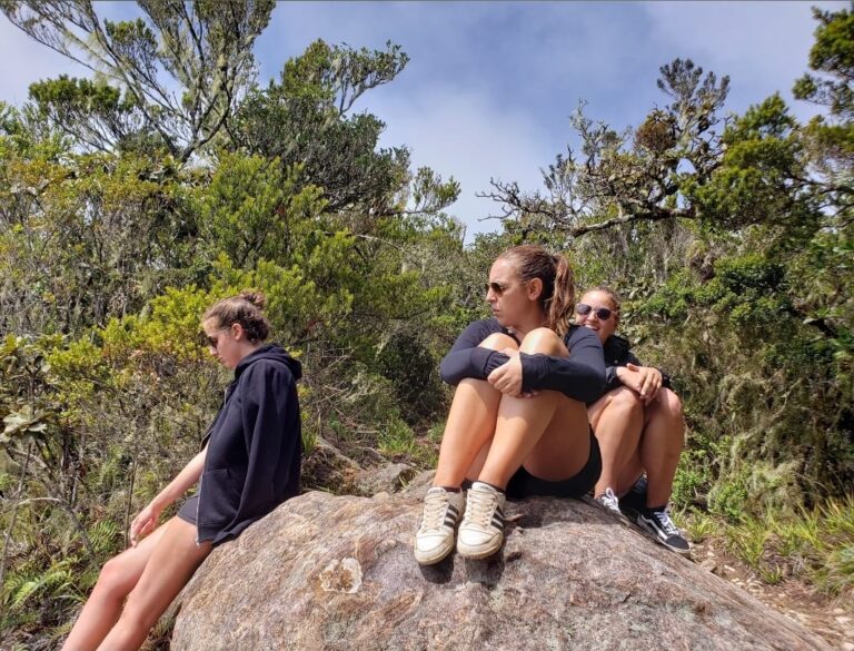 girls on the rock